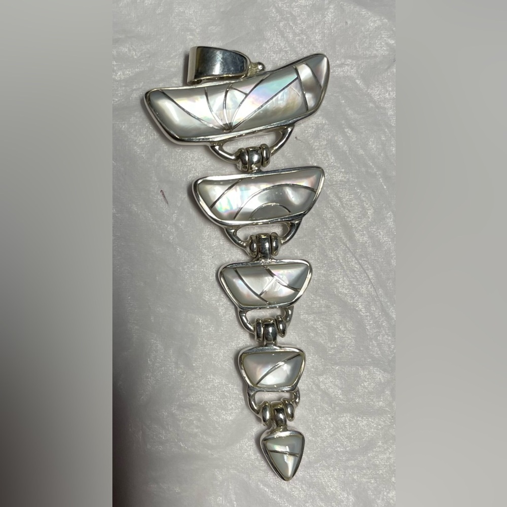 Mother of pearl pendant